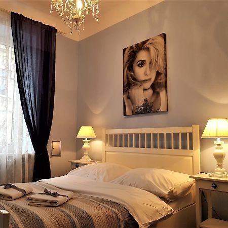 Chmielna Guest House Варшава Экстерьер фото