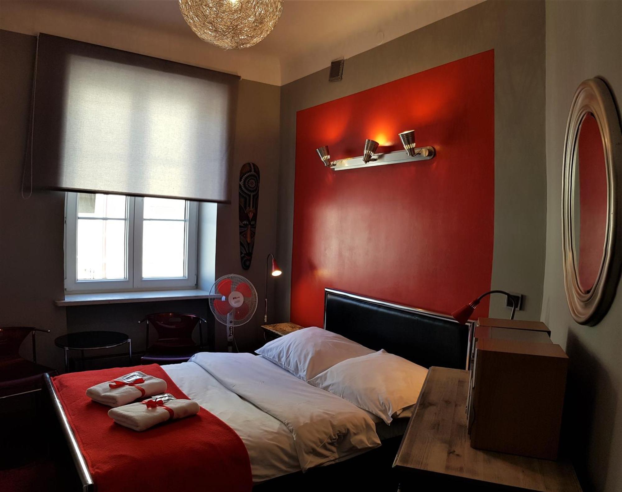 Chmielna Guest House Варшава Экстерьер фото