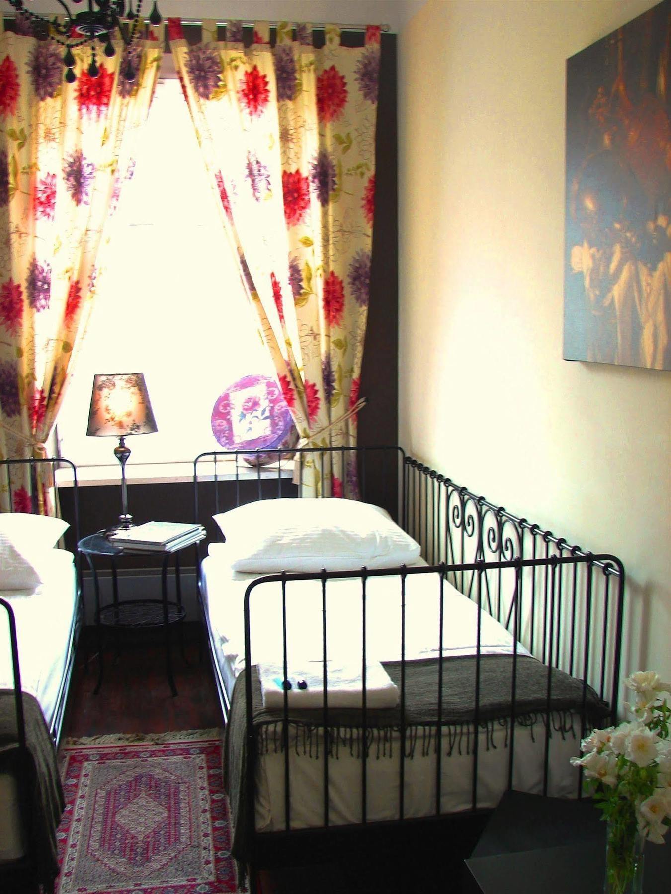 Chmielna Guest House Варшава Экстерьер фото
